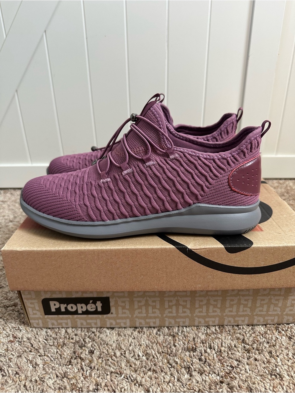 Propet TravelBound Women’s 9.5 M Berry Knit Bungee Comfort Sneakers New in Box - Picture 3 of 10
